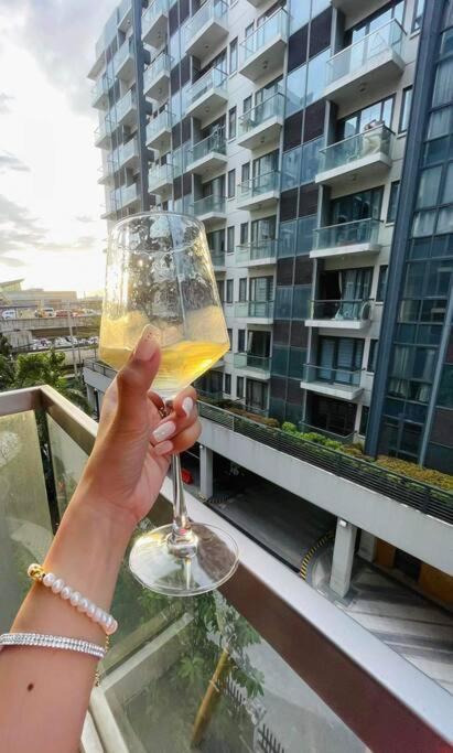 Lovely Unit With Free Wi-Fi & Netflix I Across Naia T3 Airport Manila Eksteriør billede